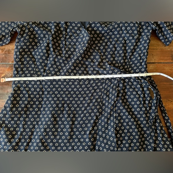 Sanctuary Navy Floral Wrap Mini Dress Size 8 | Classic Brunch Everyday Dress - Picture 6 of 7